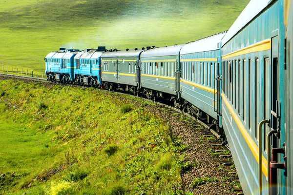 Train Journey to Khamriin Khiid Monastery